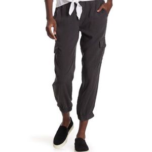 Cloth and stone cargo joggers! Size M